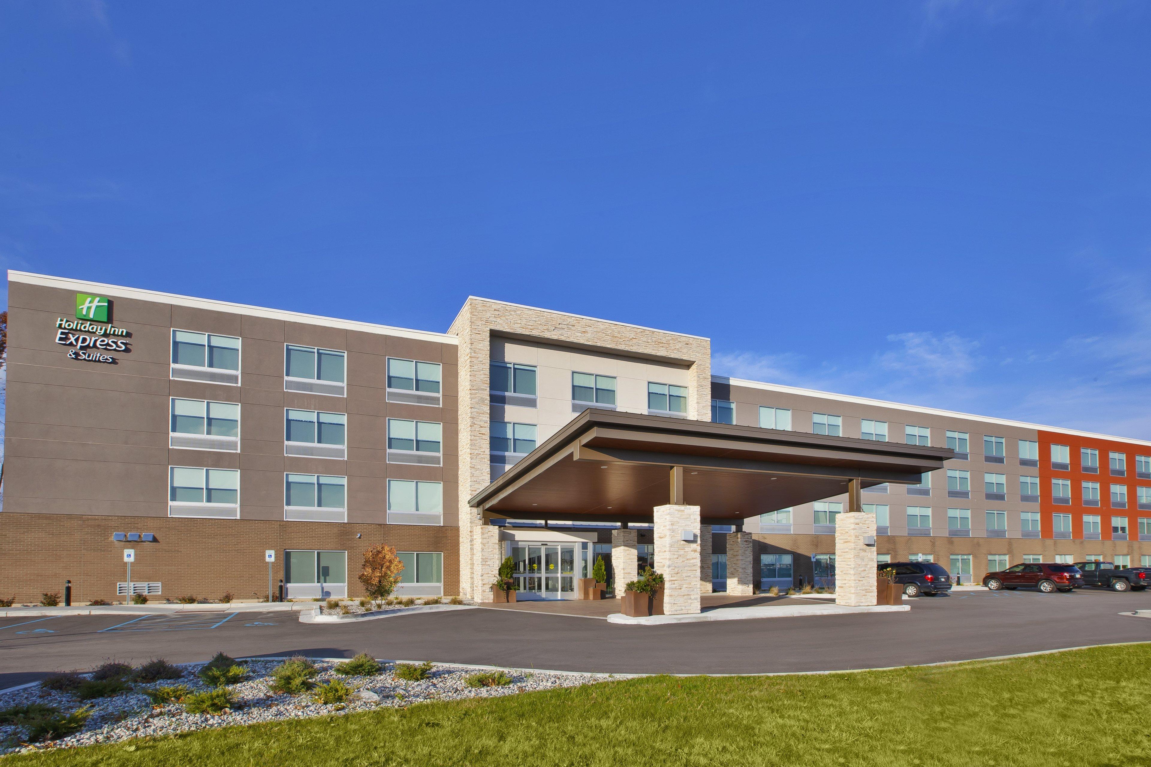 Holiday Inn Express & Suites Grand Rapids Airport North By Ihg Exterior photo